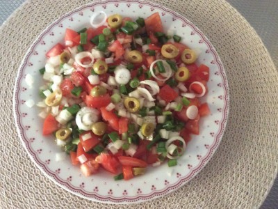 Tomatensalade ……<div class='yasr-stars-title yasr-rater-stars'
                          id='yasr-visitor-votes-readonly-rater-43f6c22168c17'
                          data-rating='2'
                          data-rater-starsize='16'
                          data-rater-postid='517'
                          data-rater-readonly='true'
                          data-readonly-attribute='true'
                      ></div><span class='yasr-stars-title-average'>2 (1)</span>