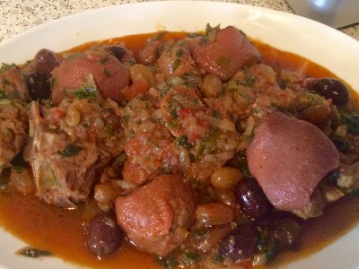 Lamsvlees in een zout/pittige saus