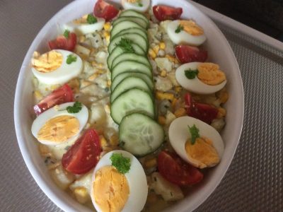 Koude aardappelsalade<div class='yasr-stars-title yasr-rater-stars'
                          id='yasr-visitor-votes-readonly-rater-e2d463a0e669c'
                          data-rating='4.2'
                          data-rater-starsize='16'
                          data-rater-postid='1172'
                          data-rater-readonly='true'
                          data-readonly-attribute='true'
                      ></div><span class='yasr-stars-title-average'>4.2 (11)</span>