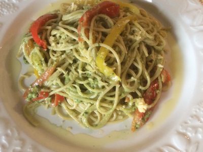 Spaghetti met pesto<div class='yasr-stars-title yasr-rater-stars'
                          id='yasr-visitor-votes-readonly-rater-8f69ad16f6bb2'
                          data-rating='2.5'
                          data-rater-starsize='16'
                          data-rater-postid='1202'
                          data-rater-readonly='true'
                          data-readonly-attribute='true'
                      ></div><span class='yasr-stars-title-average'>2.5 (6)</span>