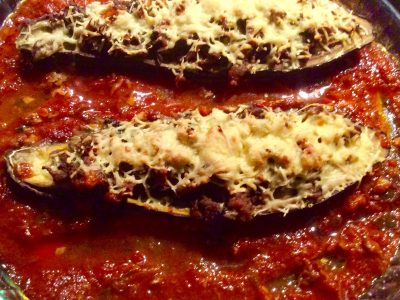 Gevulde aubergine  in tomatensaus<div class='yasr-stars-title yasr-rater-stars'
                          id='yasr-visitor-votes-readonly-rater-158e367b02e60'
                          data-rating='4'
                          data-rater-starsize='16'
                          data-rater-postid='1321'
                          data-rater-readonly='true'
                          data-readonly-attribute='true'
                      ></div><span class='yasr-stars-title-average'>4 (1)</span>